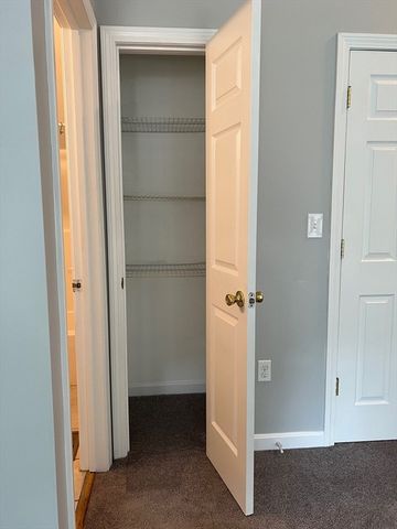 17 Foster St 14, Brockton, MA 02301