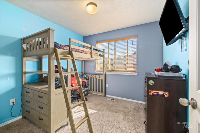 597 E Great Bear St, Kuna, ID 83634