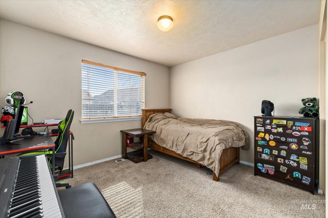 597 E Great Bear St, Kuna, ID 83634