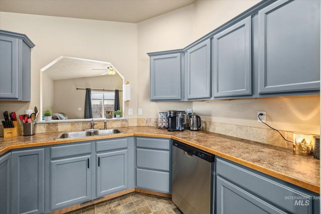 597 E Great Bear St, Kuna, ID 83634