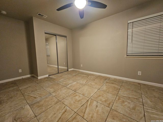 12214 NORTHLEDGE DR, Live Oak, TX 78233