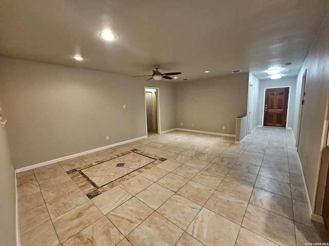 12214 NORTHLEDGE DR, Live Oak, TX 78233