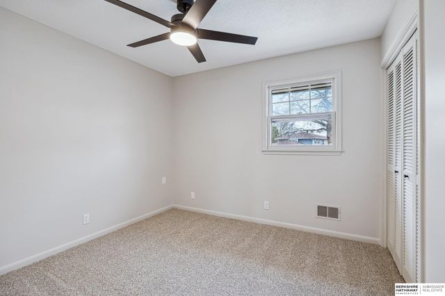 13233 Cedar Circle, Omaha, NE 68144