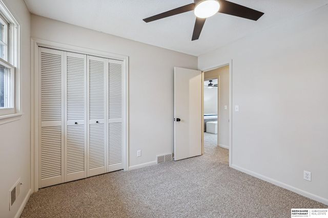 13233 Cedar Circle, Omaha, NE 68144