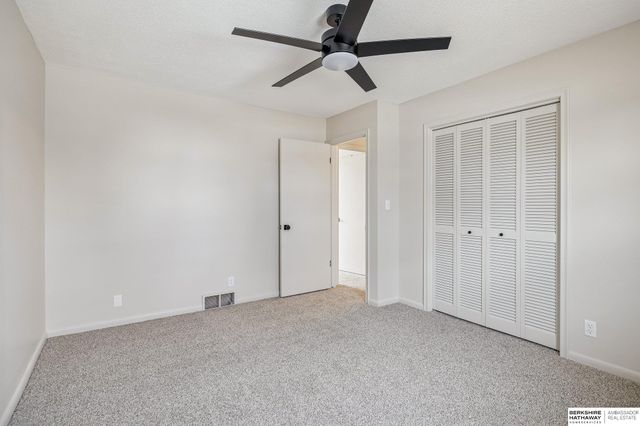 13233 Cedar Circle, Omaha, NE 68144