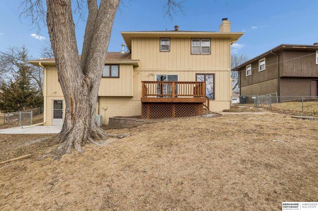 13233 Cedar Circle, Omaha, NE 68144