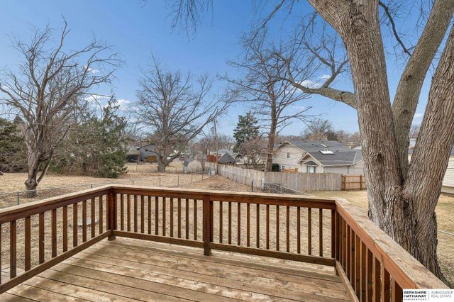 13233 Cedar Circle, Omaha, NE 68144