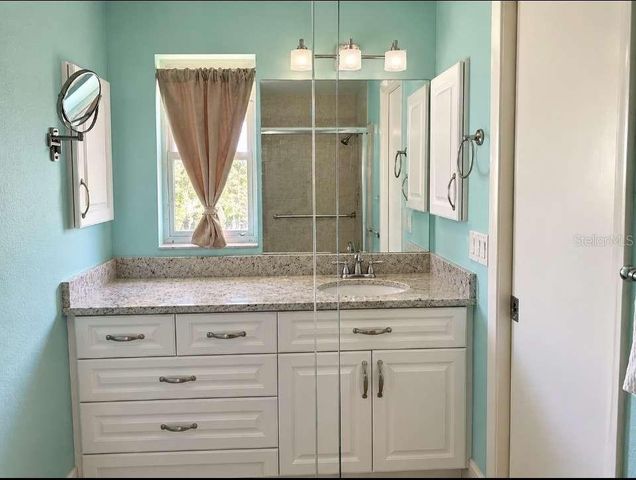 5624 PALM AIRE DRIVE V105, Sarasota, FL 34243