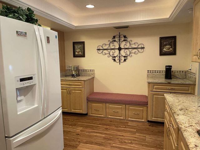 5624 PALM AIRE DRIVE V105, Sarasota, FL 34243