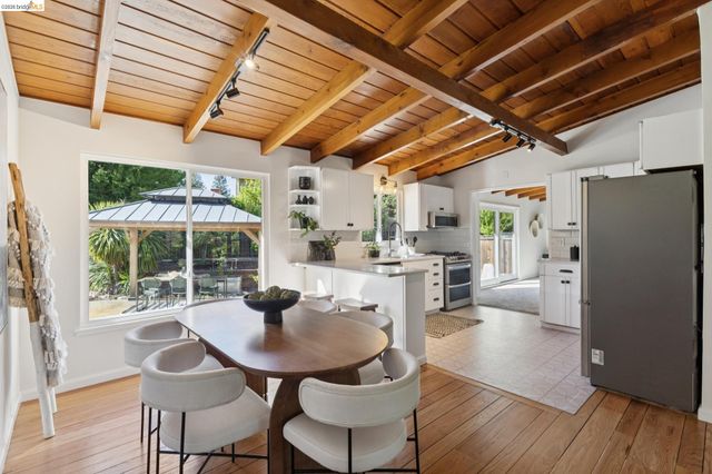 2645 Buenos Aires Ct, Walnut Creek, CA 94597