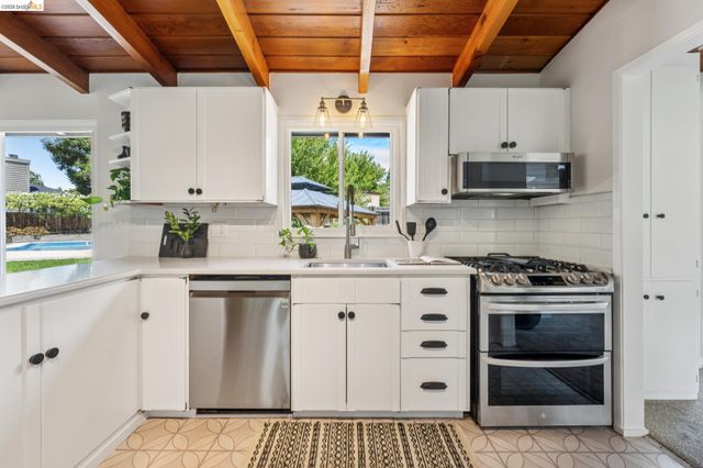 2645 Buenos Aires Ct, Walnut Creek, CA 94597