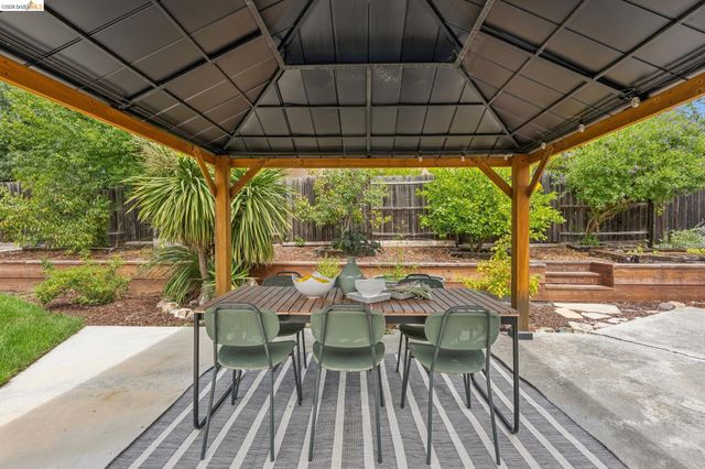 2645 Buenos Aires Ct, Walnut Creek, CA 94597