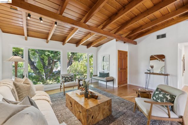 2645 Buenos Aires Ct, Walnut Creek, CA 94597