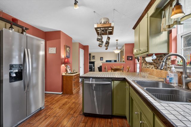 484 Hunters Ridge Road, Versailles, KY 40383