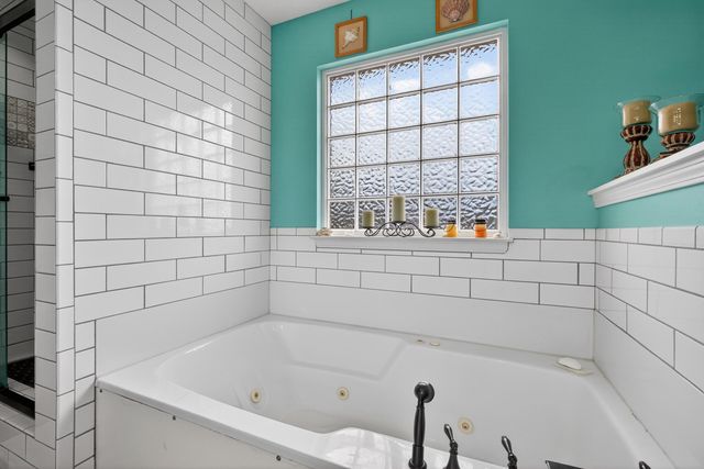 484 Hunters Ridge Road, Versailles, KY 40383