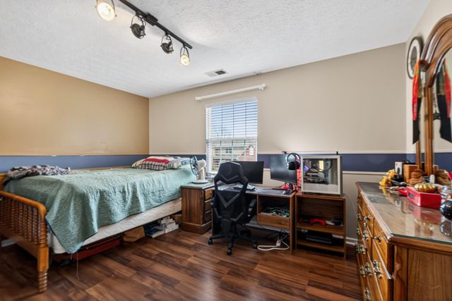 484 Hunters Ridge Road, Versailles, KY 40383