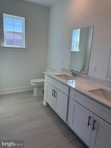2204 PRINCE HALL DR, Pennington, NJ 08534