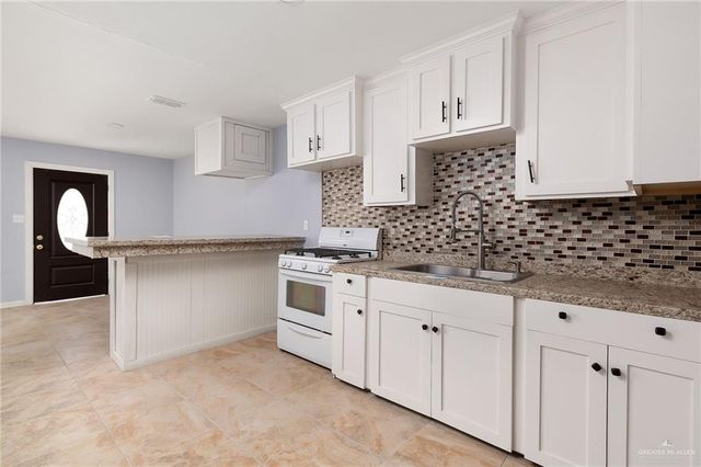 534 E Acacia Avenue, Alamo, TX 78516