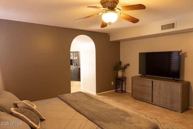 2701 E Bighorn Avenue, Phoenix, AZ 85048