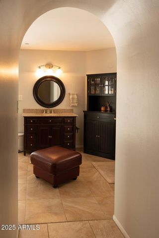 2701 E Bighorn Avenue, Phoenix, AZ 85048