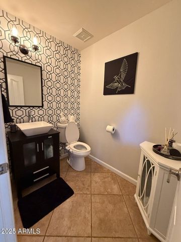 2701 E Bighorn Avenue, Phoenix, AZ 85048
