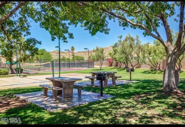 2701 E Bighorn Avenue, Phoenix, AZ 85048