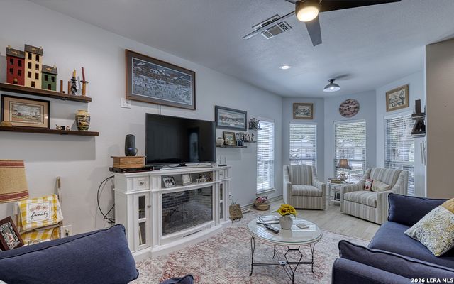 1408 S 2ND ST, Floresville, TX 78114