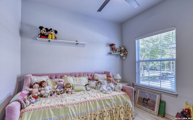 1408 S 2ND ST, Floresville, TX 78114