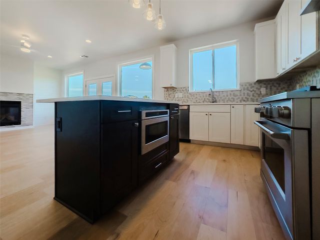 25808 Case LN 20, Spicewood, TX 78669