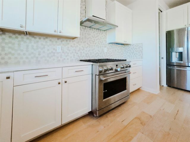 25808 Case LN 20, Spicewood, TX 78669