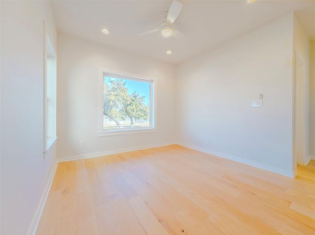 25808 Case LN 20, Spicewood, TX 78669