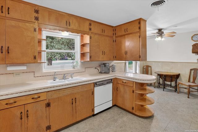 2611 DANBURY ST, San Antonio, TX 78217
