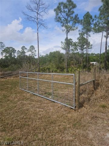 5833 Stewart LN, Labelle, FL 33935