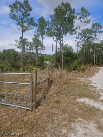 5833 Stewart LN, Labelle, FL 33935