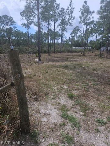 5833 Stewart LN, Labelle, FL 33935