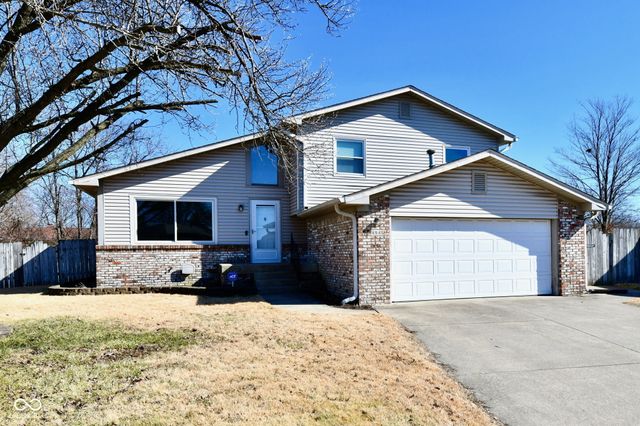 4945 Royal Orbit Court, Indianapolis, IN 46237