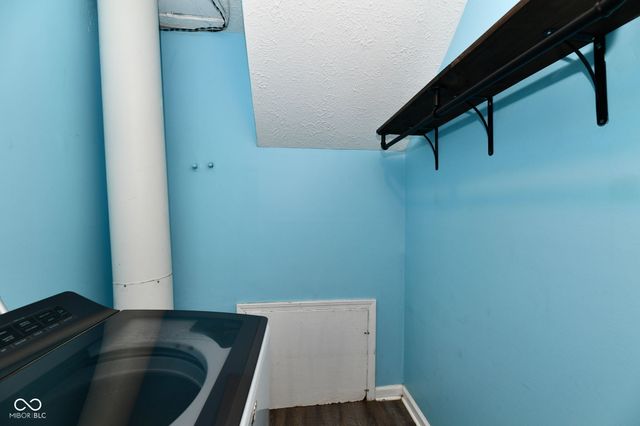 4945 Royal Orbit Court, Indianapolis, IN 46237