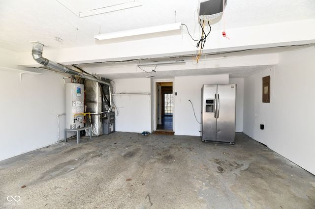 4945 Royal Orbit Court, Indianapolis, IN 46237