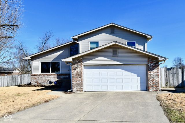 4945 Royal Orbit Court, Indianapolis, IN 46237