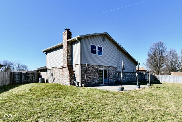 4945 Royal Orbit Court, Indianapolis, IN 46237