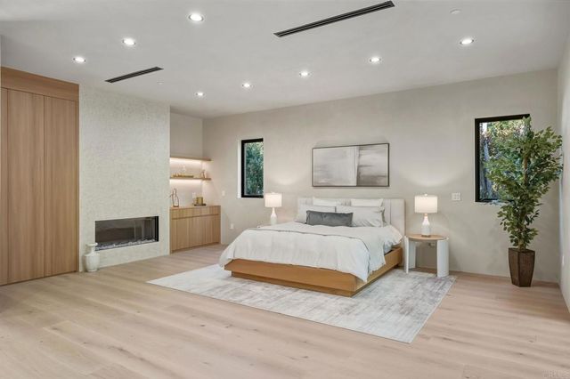 824 N Curson Avenue, Los Angeles, CA 90046