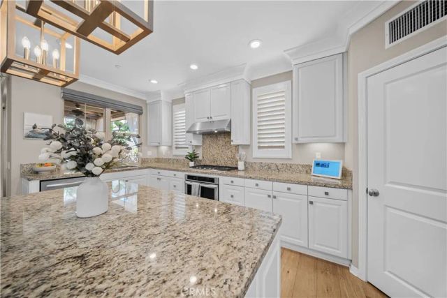 81 Cactus Flower, Irvine, CA 92620