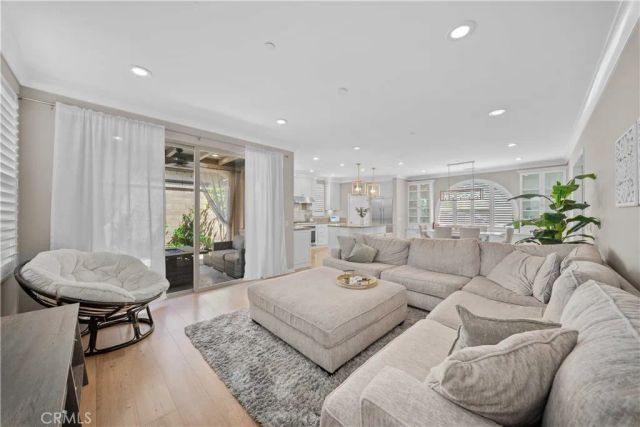 81 Cactus Flower, Irvine, CA 92620