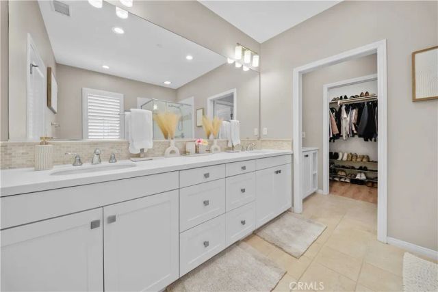 81 Cactus Flower, Irvine, CA 92620