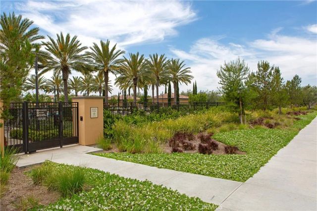 81 Cactus Flower, Irvine, CA 92620