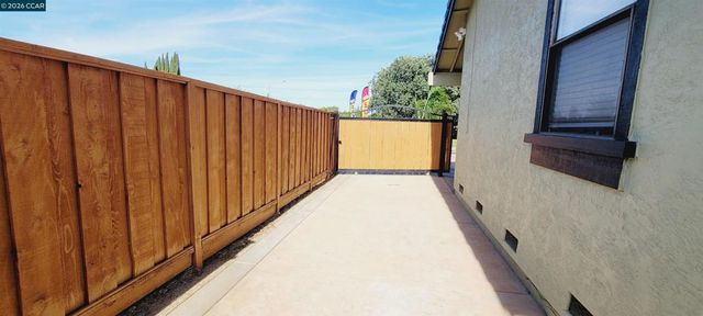 1900 Yellowstone Ct, Antioch, CA 94509