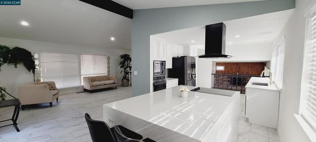 1900 Yellowstone Ct, Antioch, CA 94509