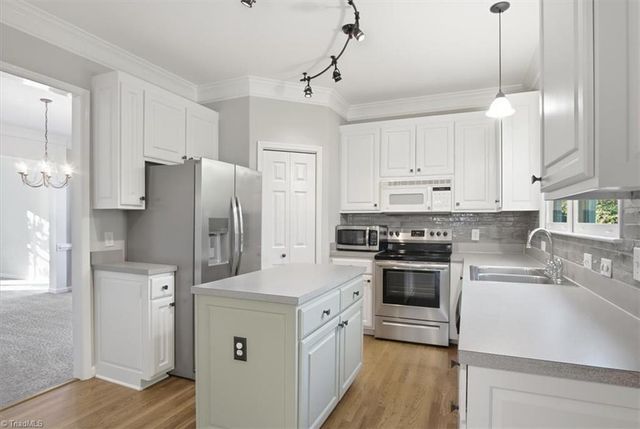 6 Rosebank Court, Greensboro, NC 27407