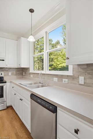6 Rosebank Court, Greensboro, NC 27407