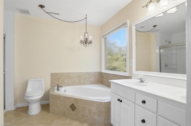 6 Rosebank Court, Greensboro, NC 27407